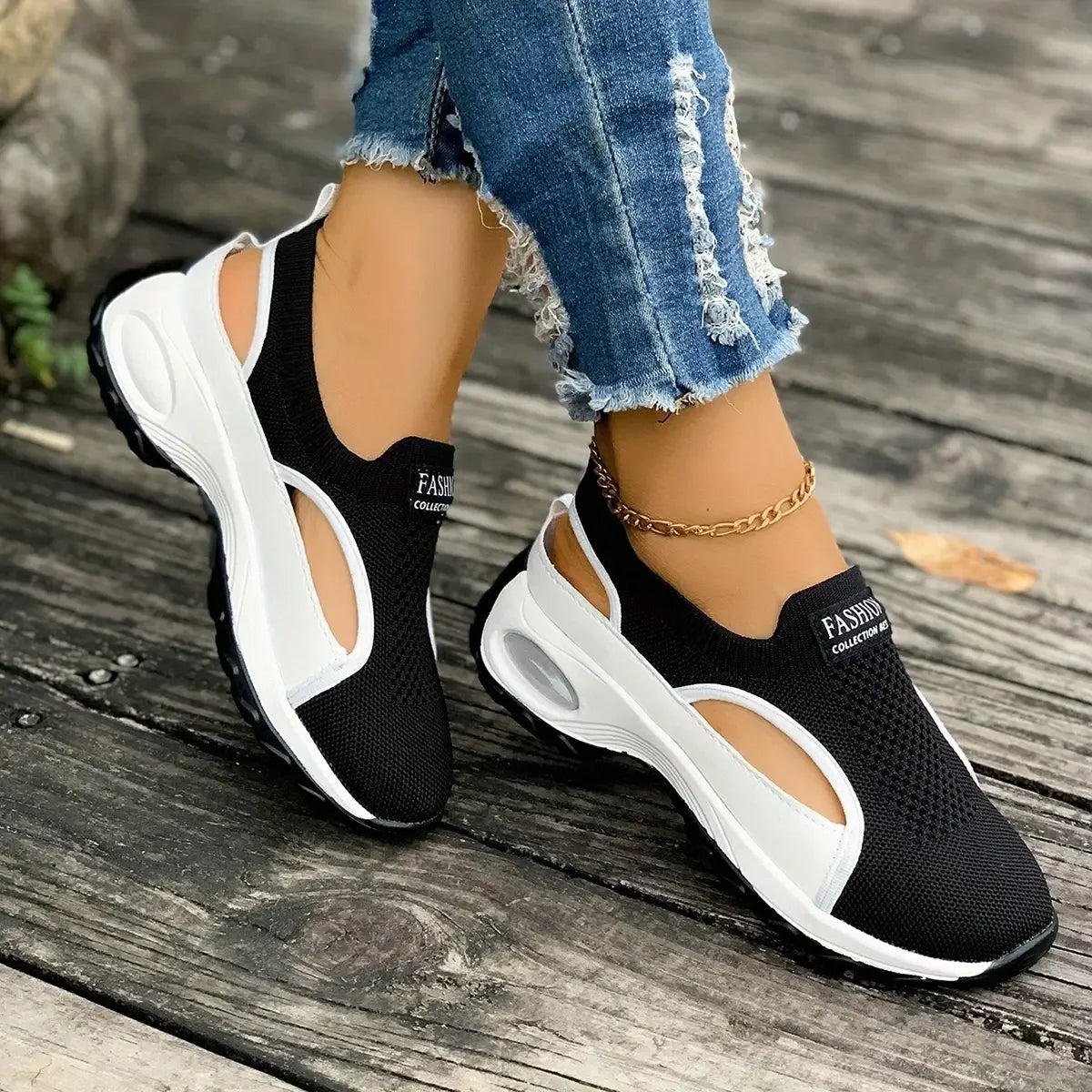Sandalias huecas
