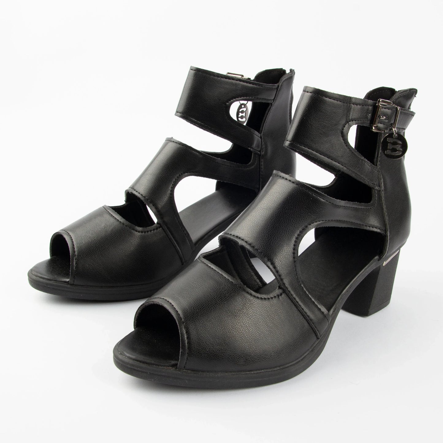 Sandalias romanas de piel suave con boca de pez