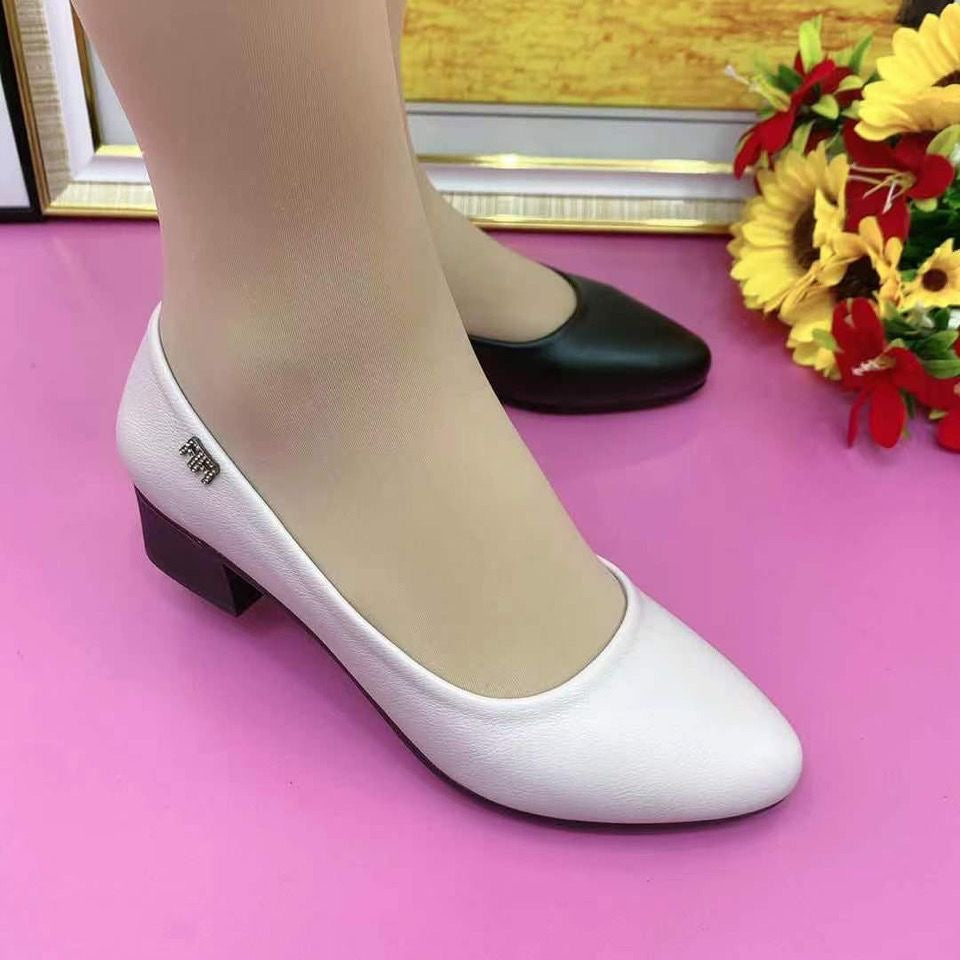 Zapatos de tacón grueso de piel suave