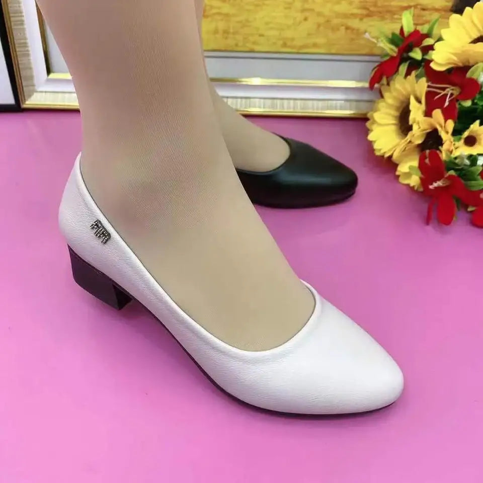 Zapatos de tacón grueso de piel suave