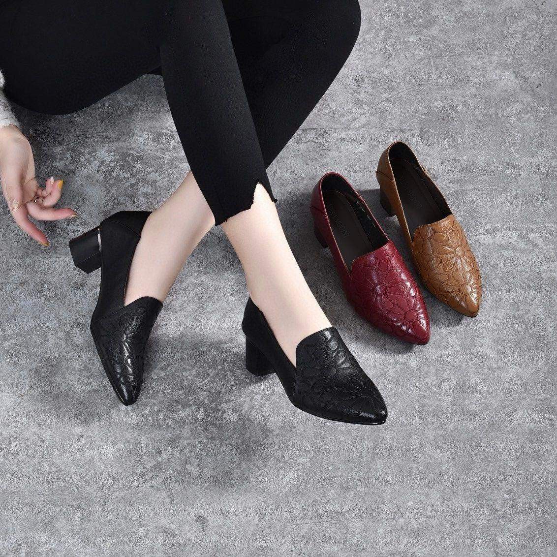 Zapatos bordados de tacón medio en piel suave - MxZap