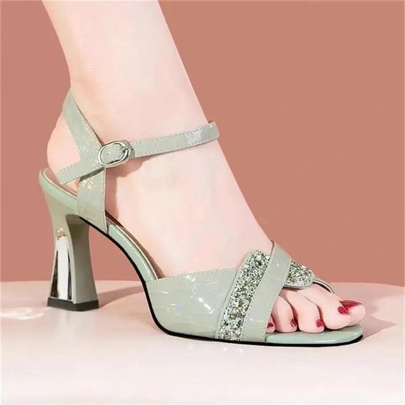 sandalias de tacón alto