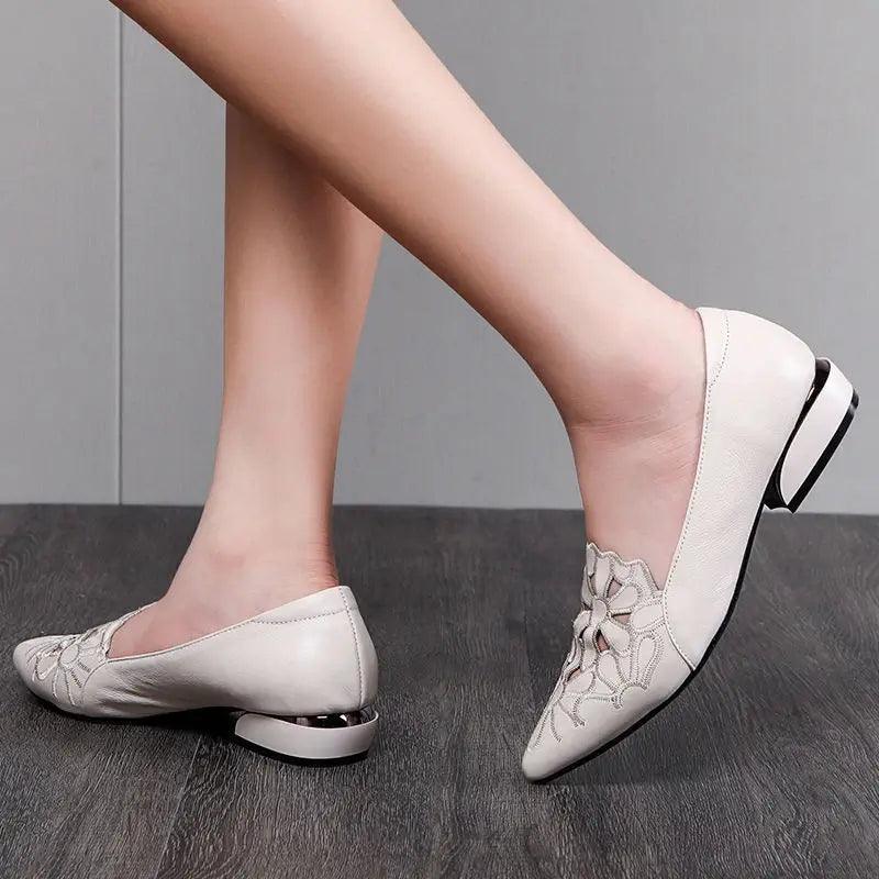 zapatos florales huecos