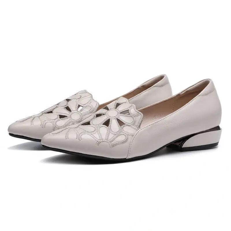 zapatos florales huecos