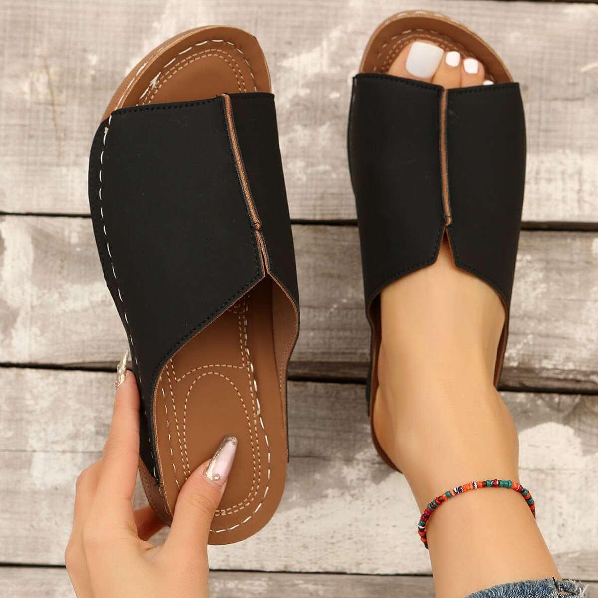 Sandalias deslizantes de color en contraste para mujer