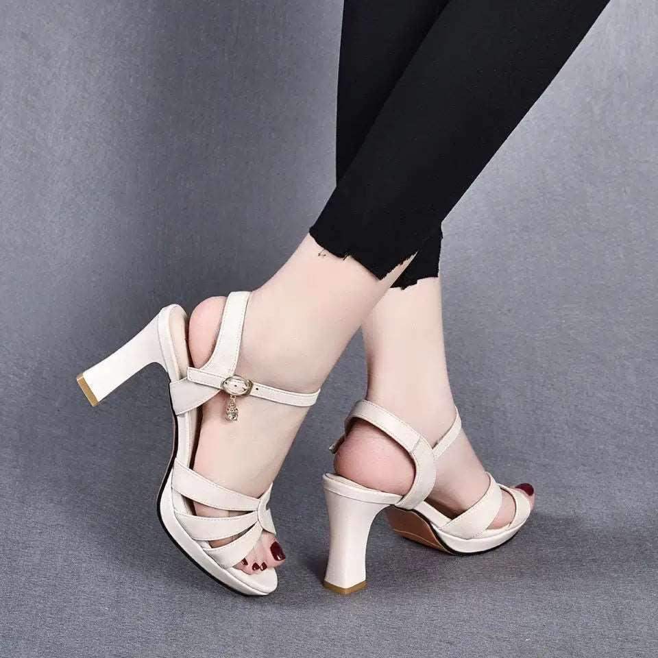 tacones altos huecos