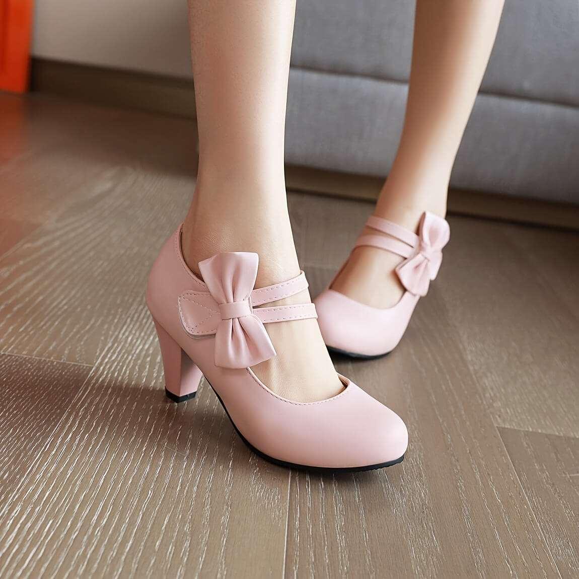 Tacones con lazo