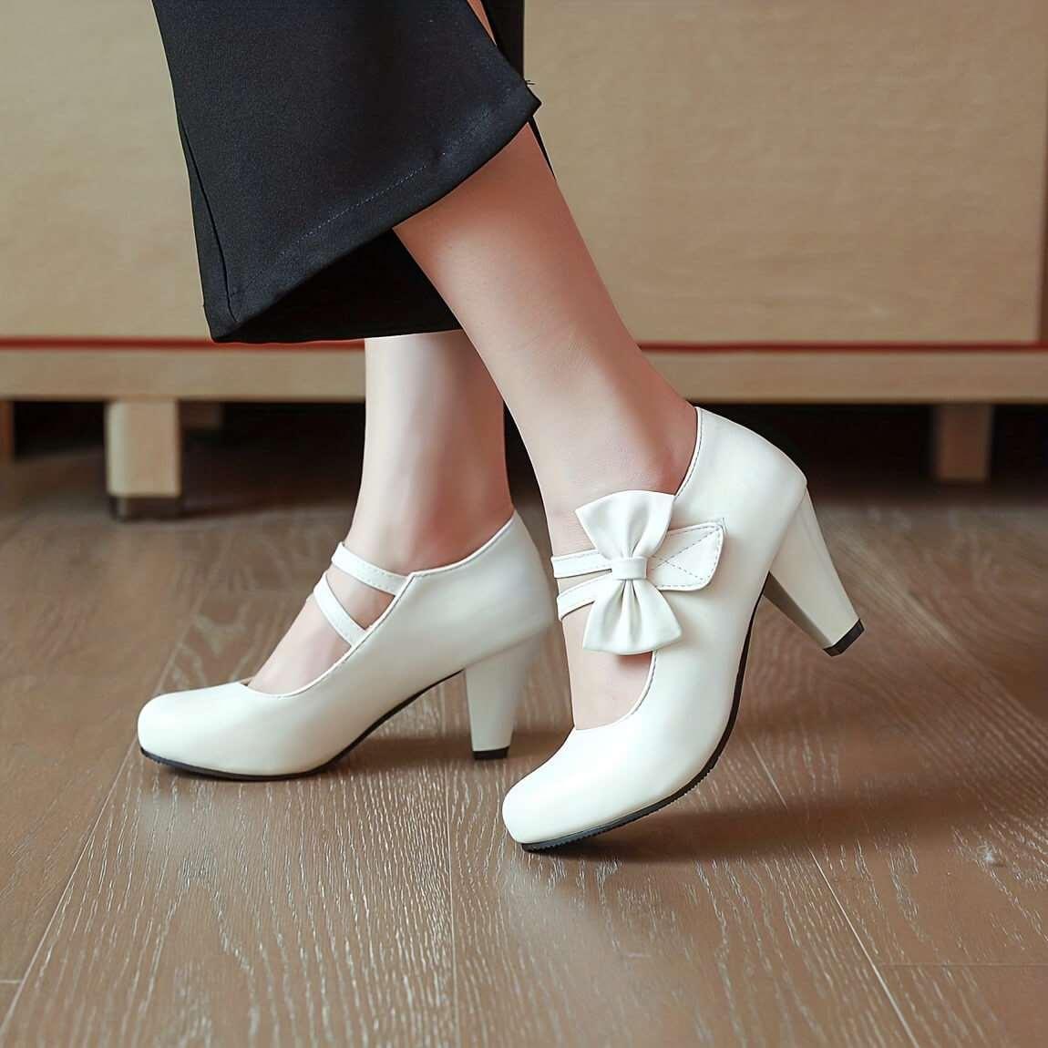 Tacones con lazo