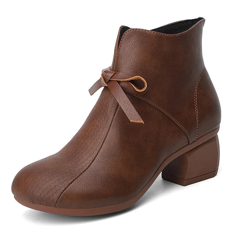 Botines retro de piel suave