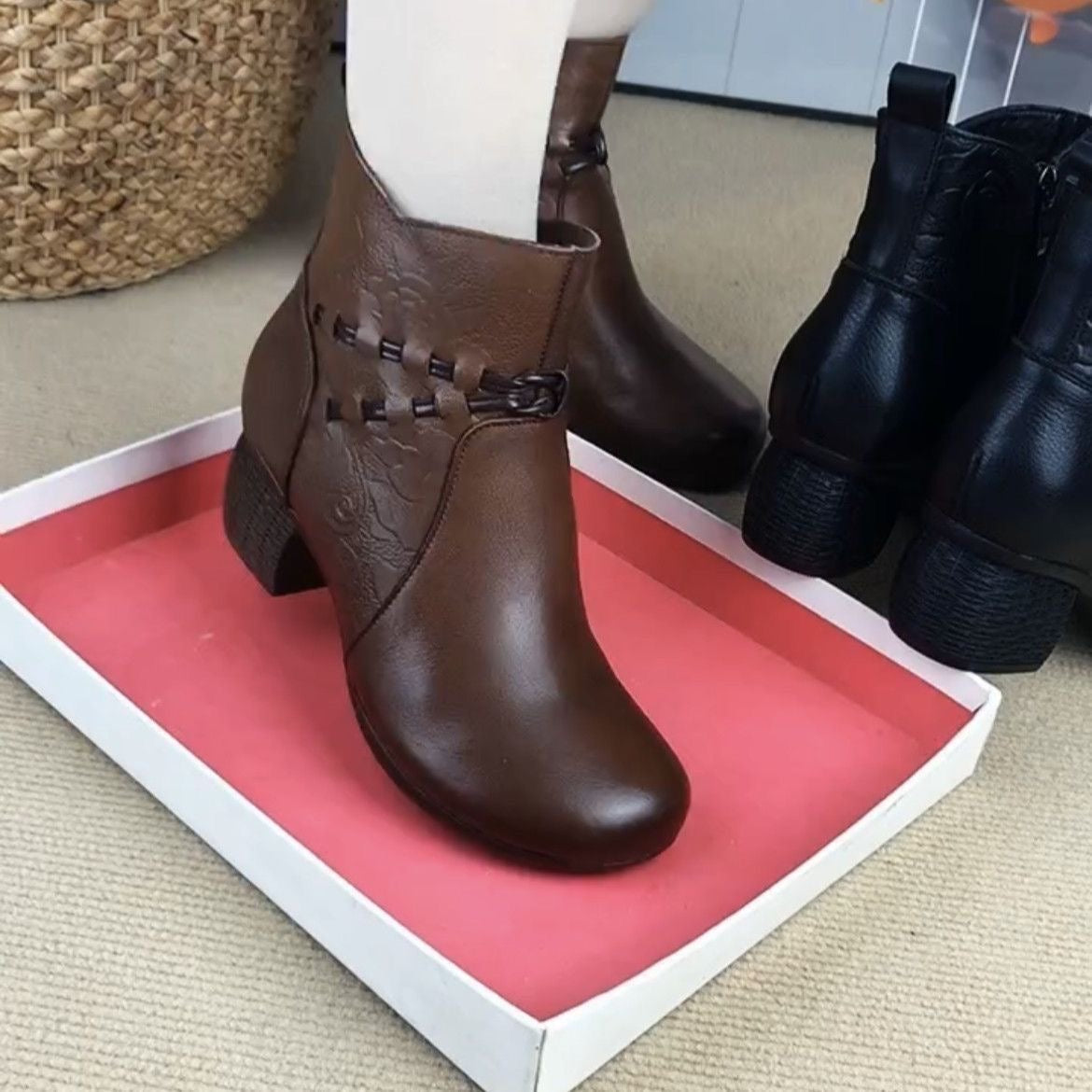 Botines retro de tacón grueso