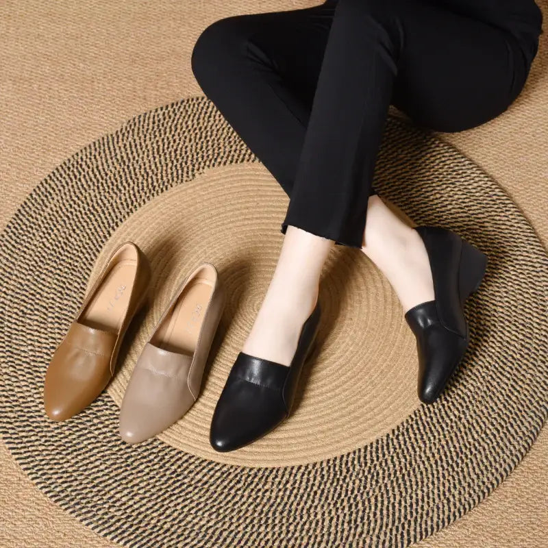 Zapatos de piel de tacón bajo con cuña