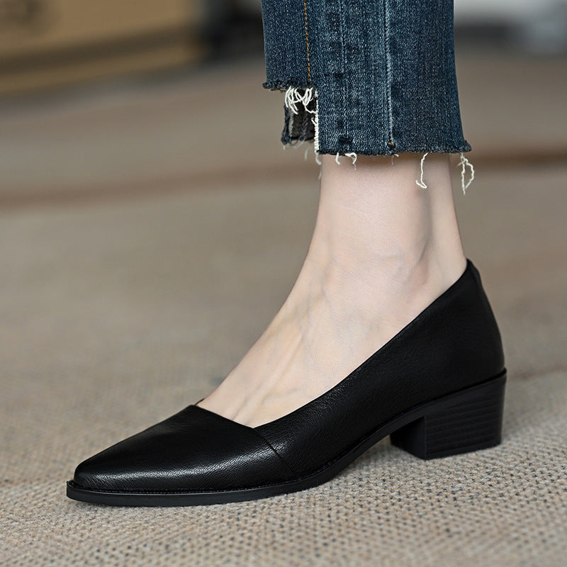 Zapatos de piel suave con punta