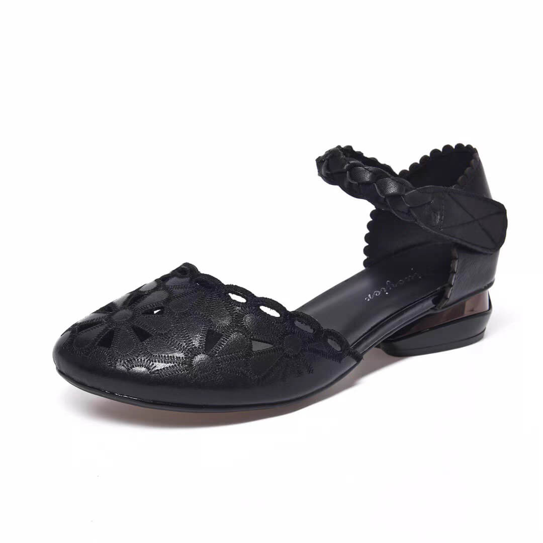 Sandalias florales con aberturas