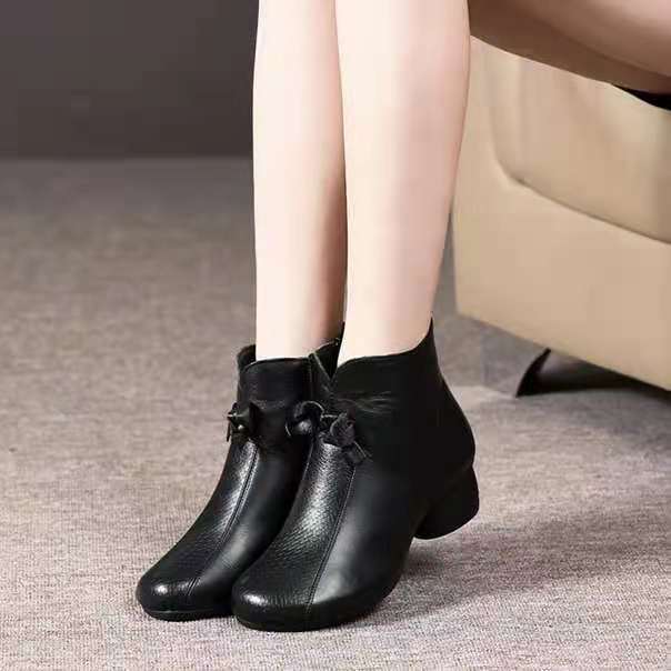 Botines retro de piel suave