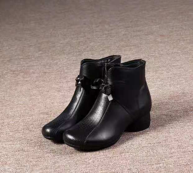 Botines retro de piel suave