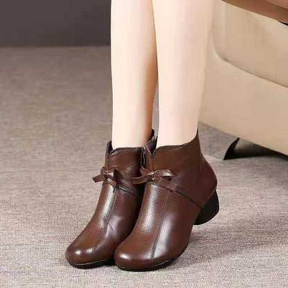 Botines retro de piel suave