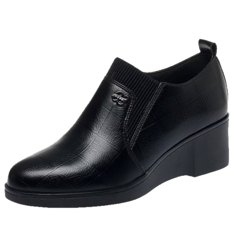 Zapatos cuero con tacón de cuña