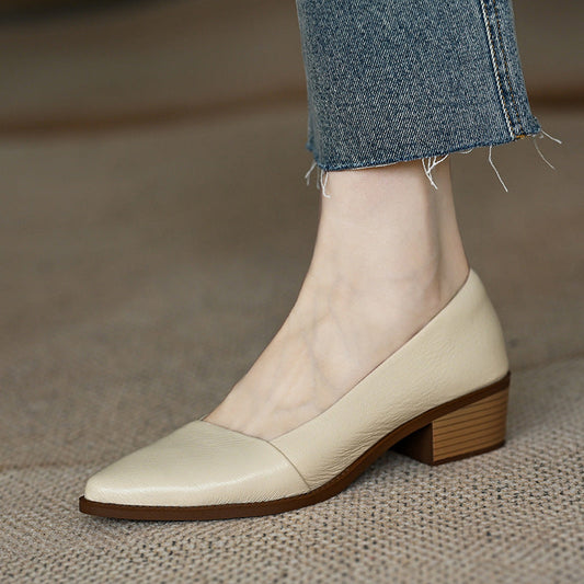 Zapatos de piel suave con punta