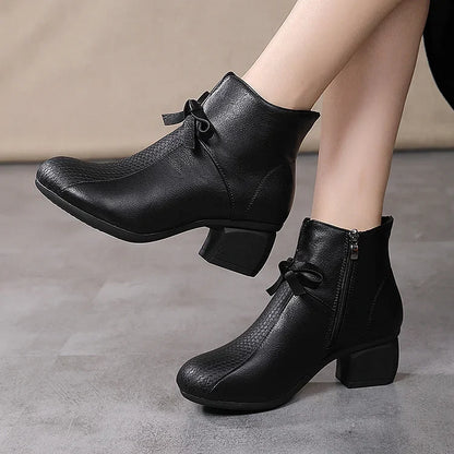 Botines retro de piel suave